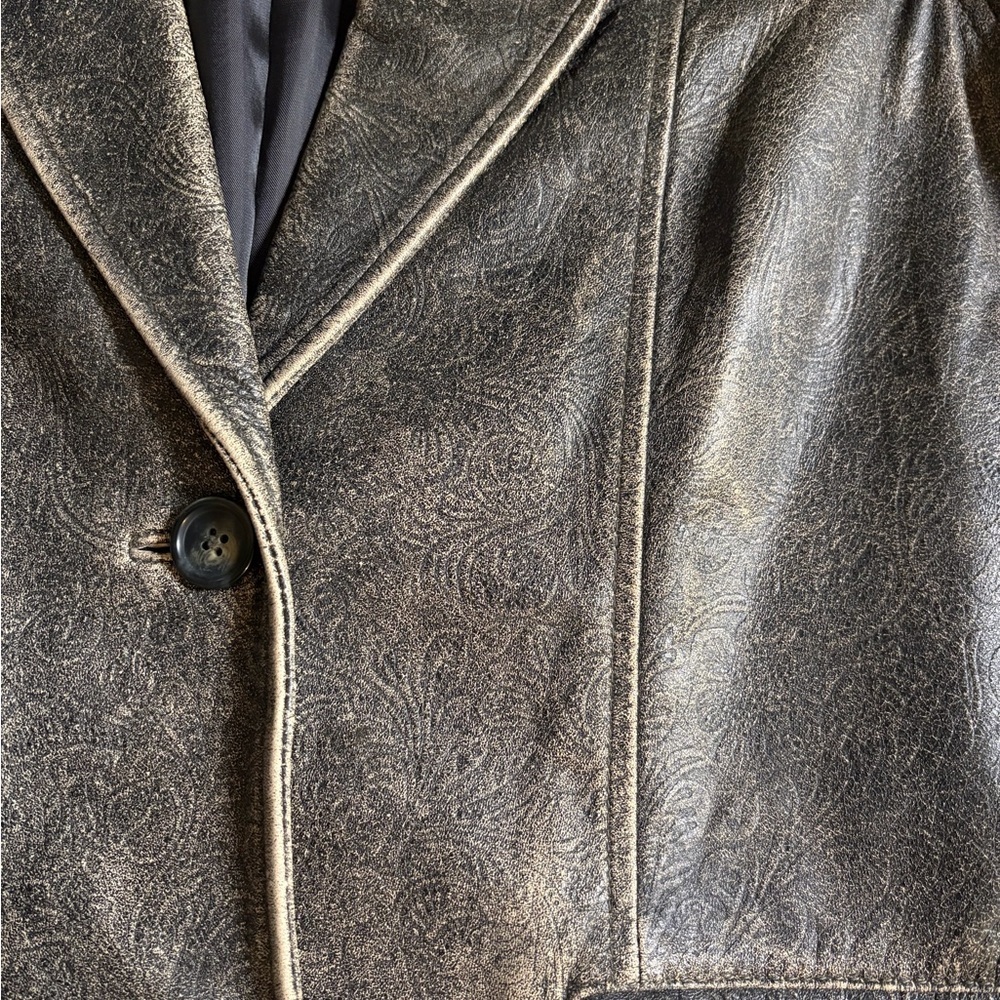 QUE Faux Leather Blazer Jacket – Vintage Distressed Bronze Paisley - Medium - Picture 11 of 11